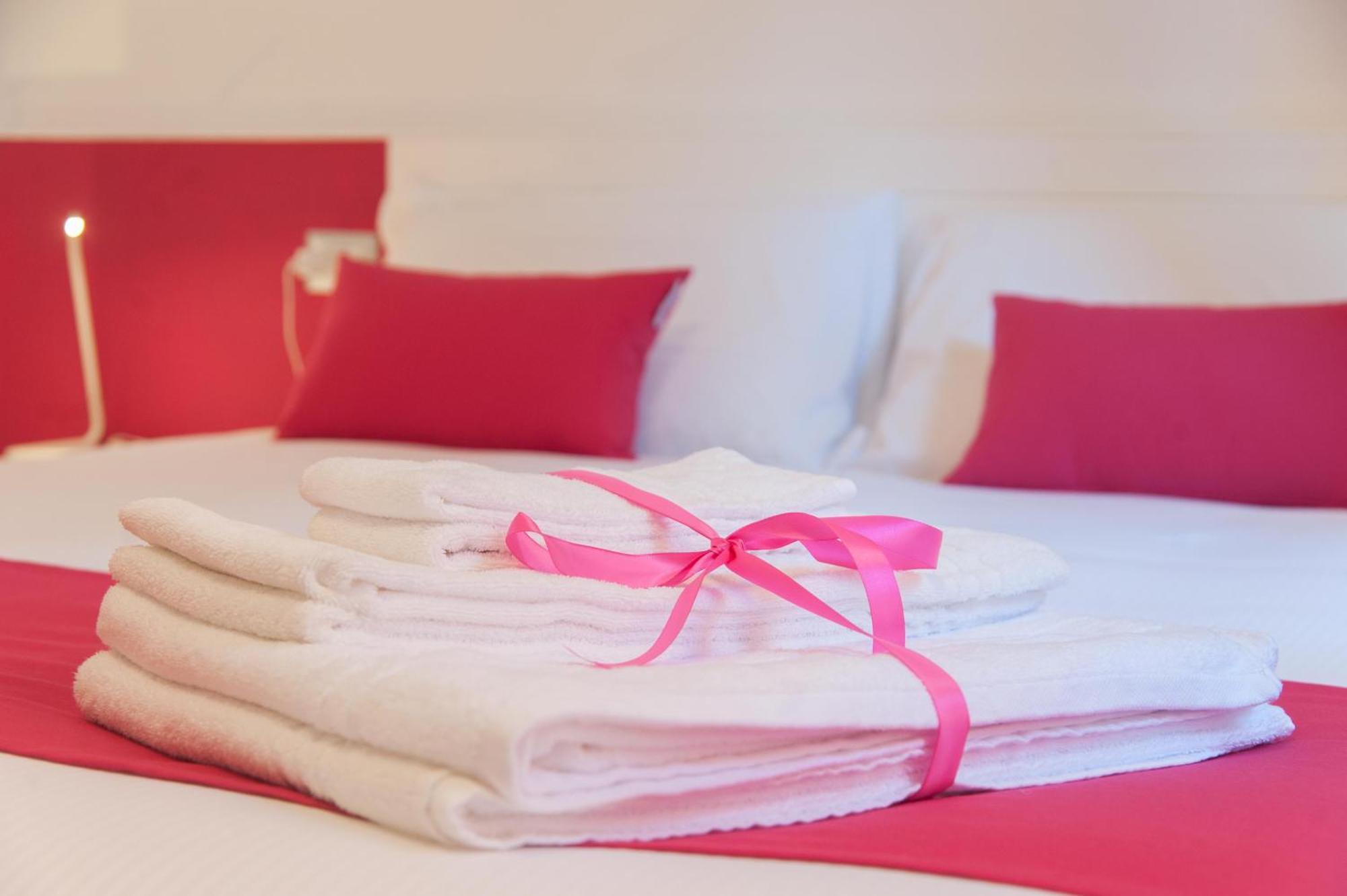 Bed and Breakfast La Cattedrale Dai Tetti Trani Exterior foto