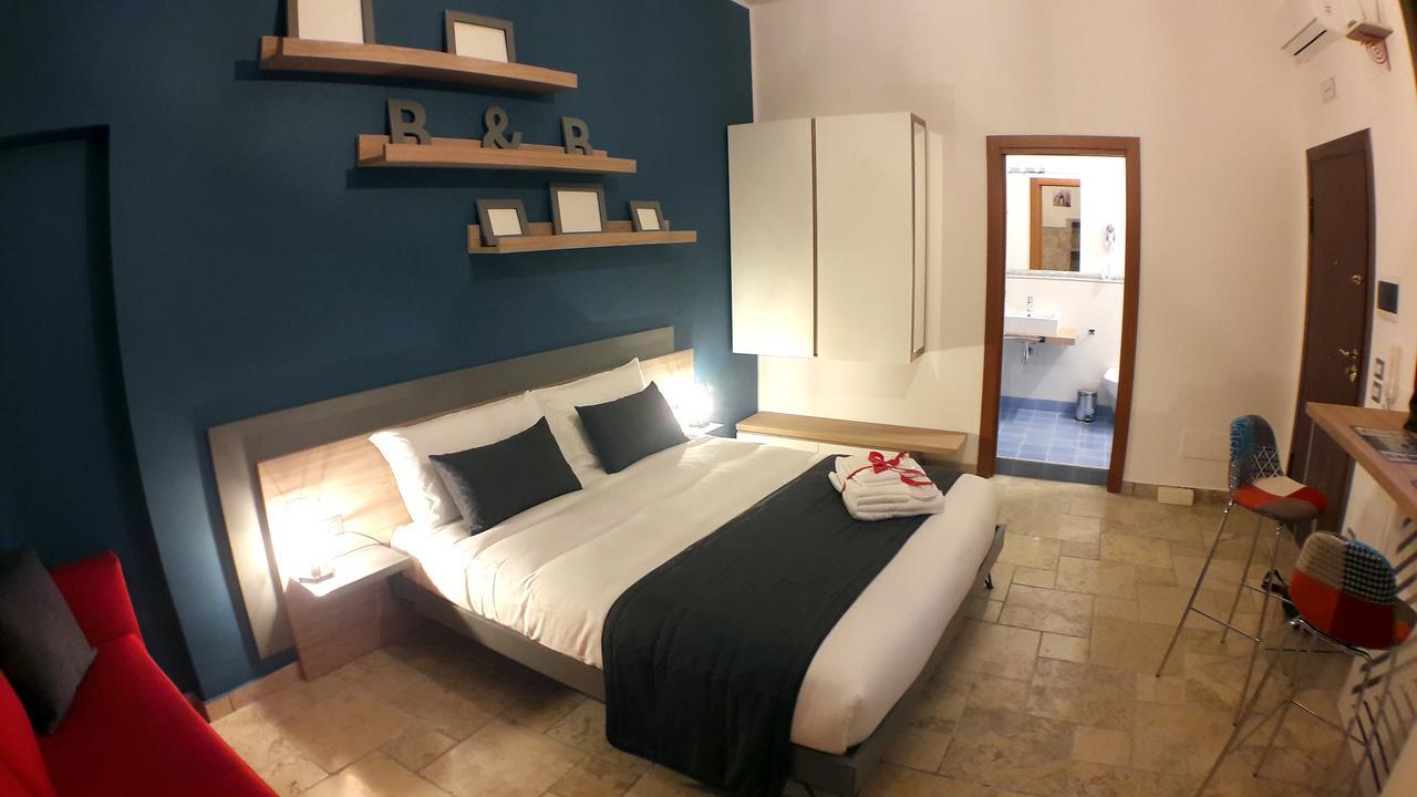 Bed and Breakfast La Cattedrale Dai Tetti Trani Exterior foto