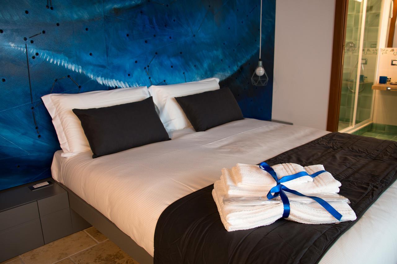 Bed and Breakfast La Cattedrale Dai Tetti Trani Exterior foto